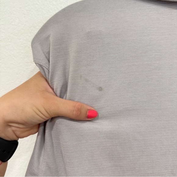 Men’s Lululemon Polo Short Sleeve Shirt Light Purple Size Small - Picture 4 of 6